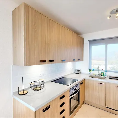 Floor - Amazing Sea View 아파트 *