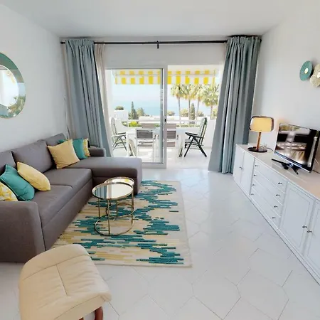 Floor - Amazing Sea View 아파트